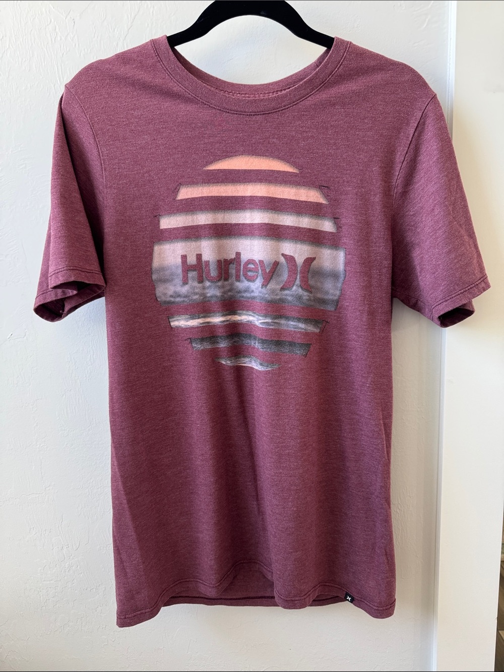 Hurley Men's Maroon Graphic Crew Neck Short Sleeve Tee